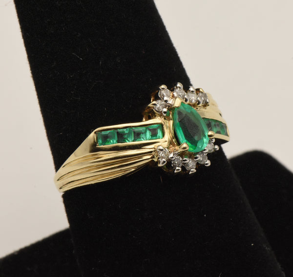 Vintage 14K Gold Synthetic Emerald and Diamonds Ring - Size 8