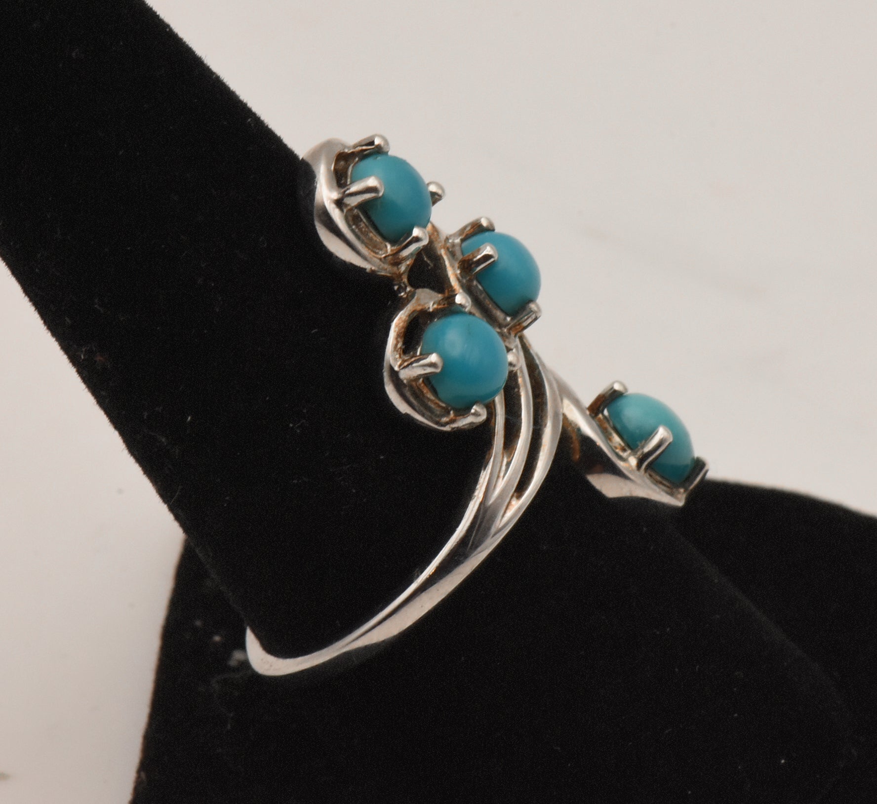 Vintage Sterling Silver Finger Ring with Faux Turquoise - Size 9