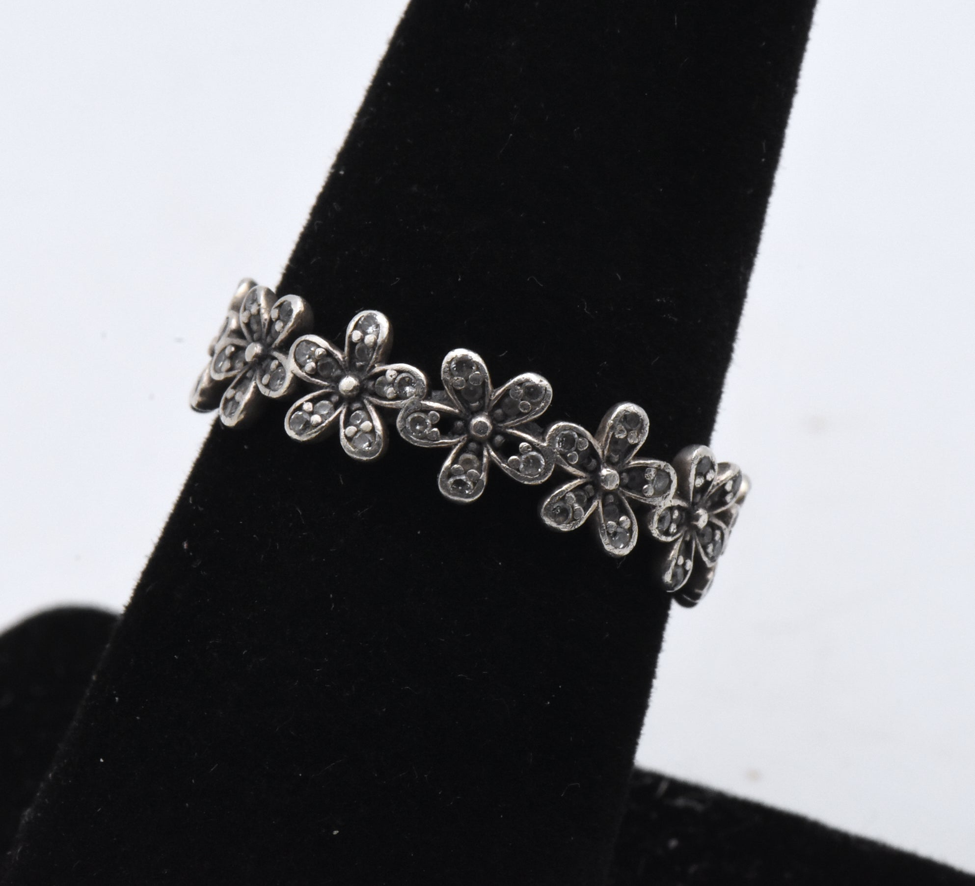 Pandora - Vintage Sterling Silver Flower Band - Size 7