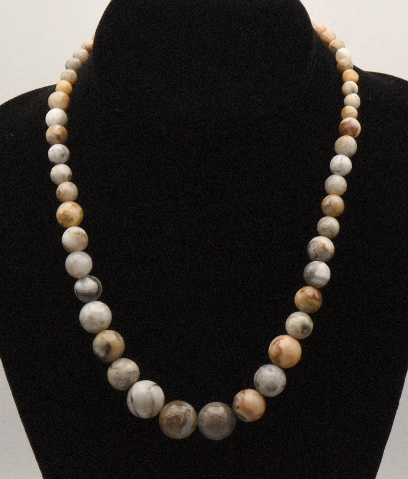 Graduated Agates Beaded Necklace