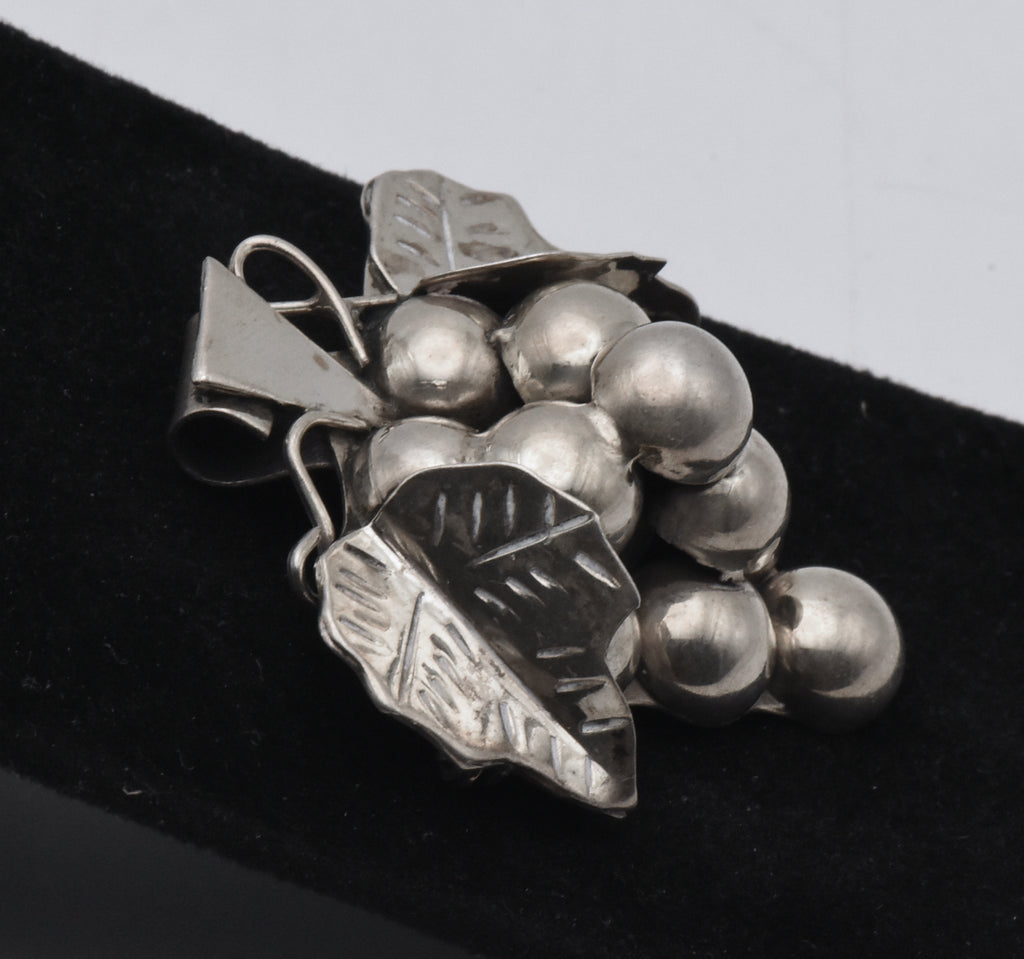 Vintage Handmade Sterling Silver Bunch of Grapes Brooch/Pendant