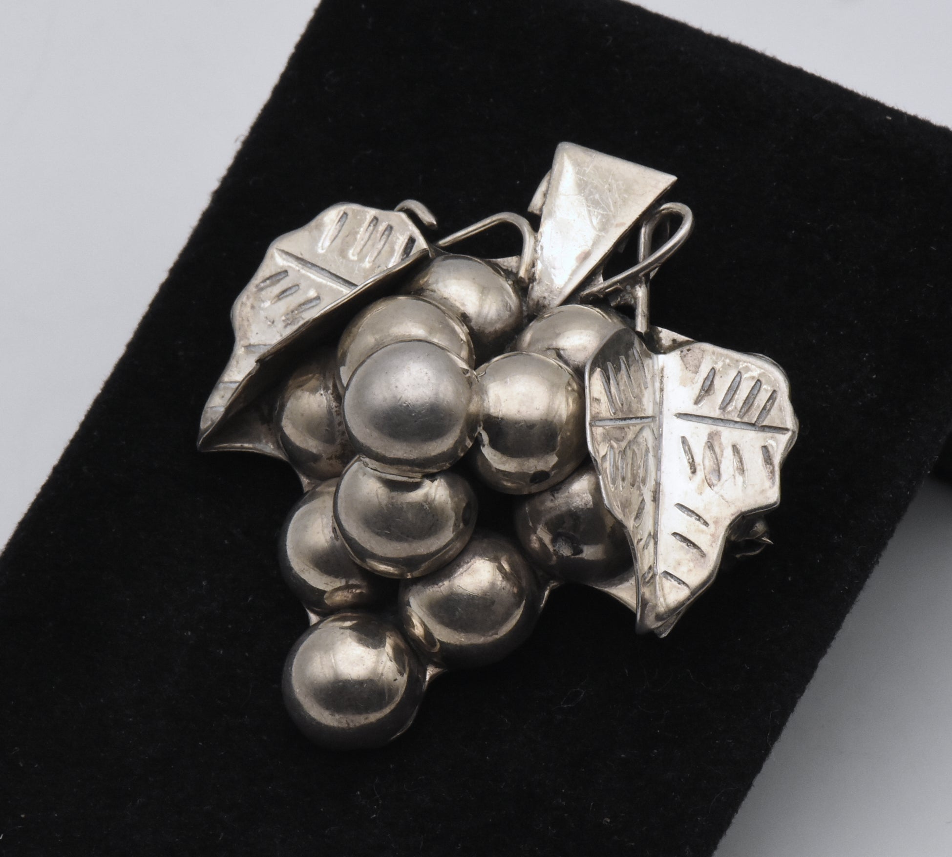 Vintage Handmade Sterling Silver Bunch of Grapes Brooch/Pendant