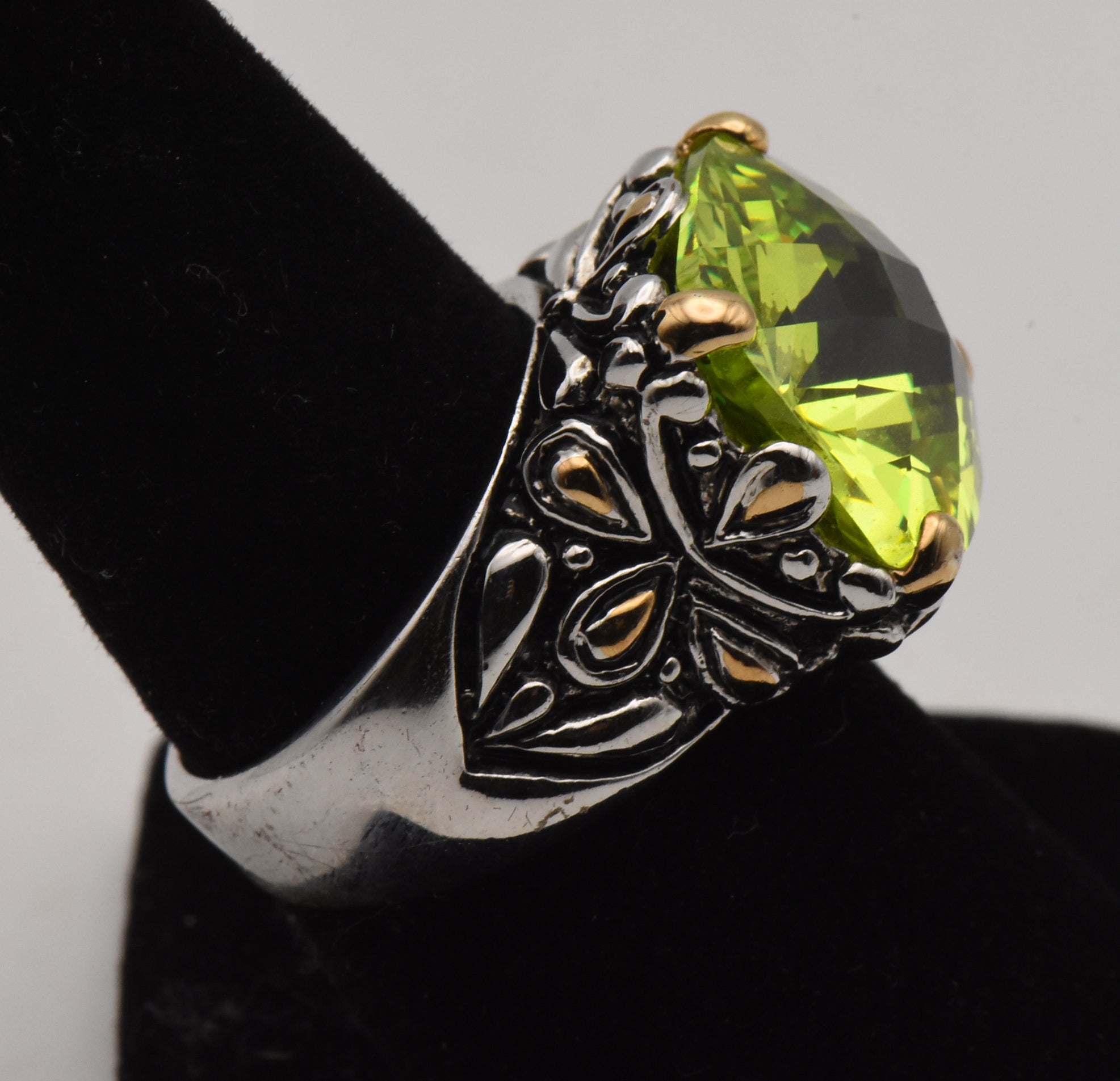 Electric Green Stunning Fire Cubic Zirconia 18K Gold Plate Accented Ring - Size 8