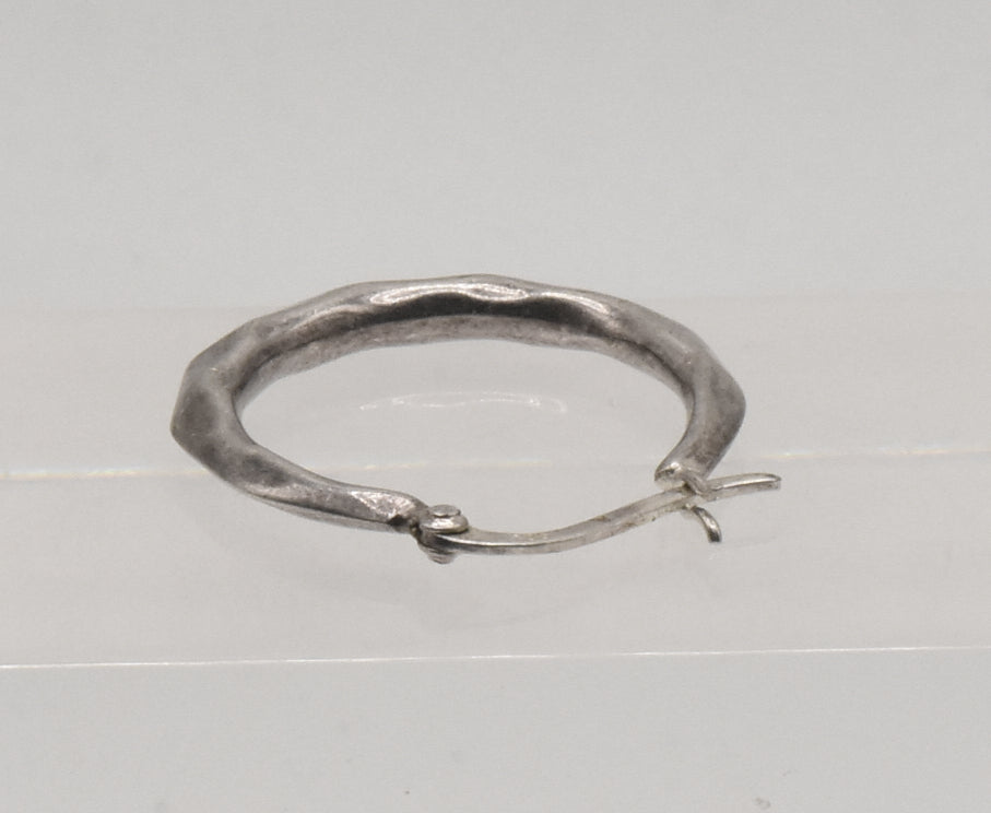 UNMATCHED Vintage Sterling Silver Hammered Texture Hoop Earring