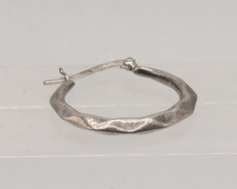 UNMATCHED Vintage Sterling Silver Hammered Texture Hoop Earring