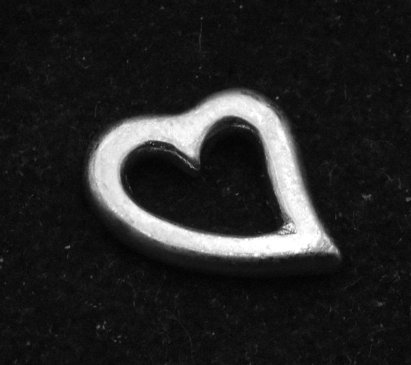 Dyadema - Vintage Silver Tone Heart Pendant