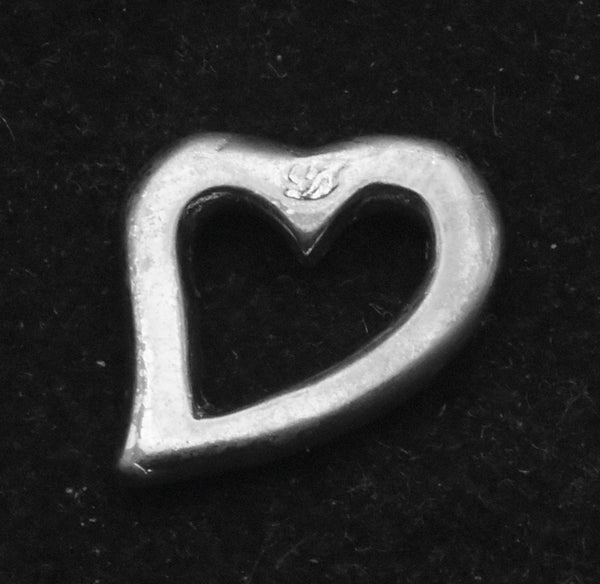 Dyadema - Vintage Silver Tone Heart Pendant