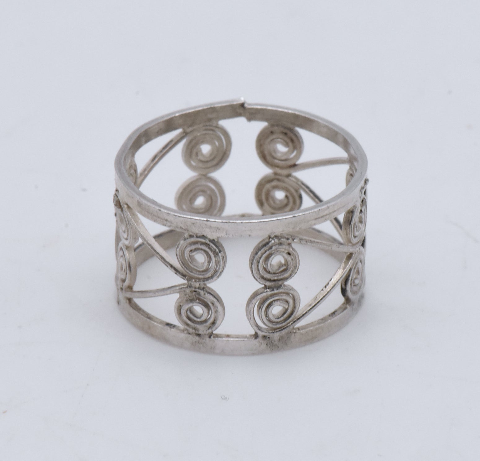 Vintage Open Filigree Silver Band - Size 5.5