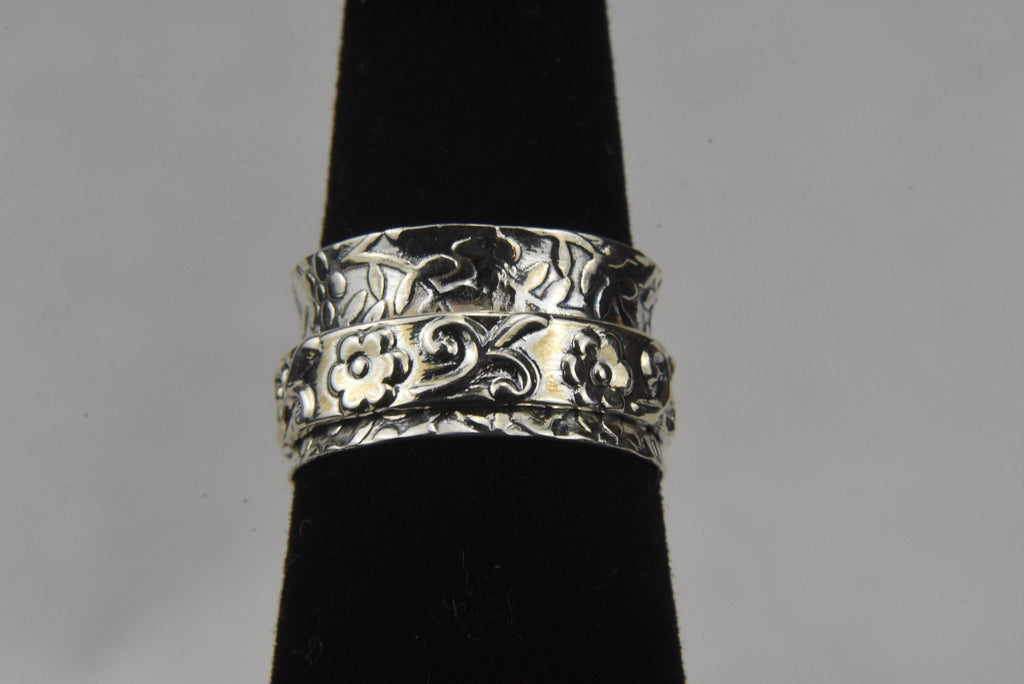 Sterling Silver Floral Embossed Spinner Ring - Size 6