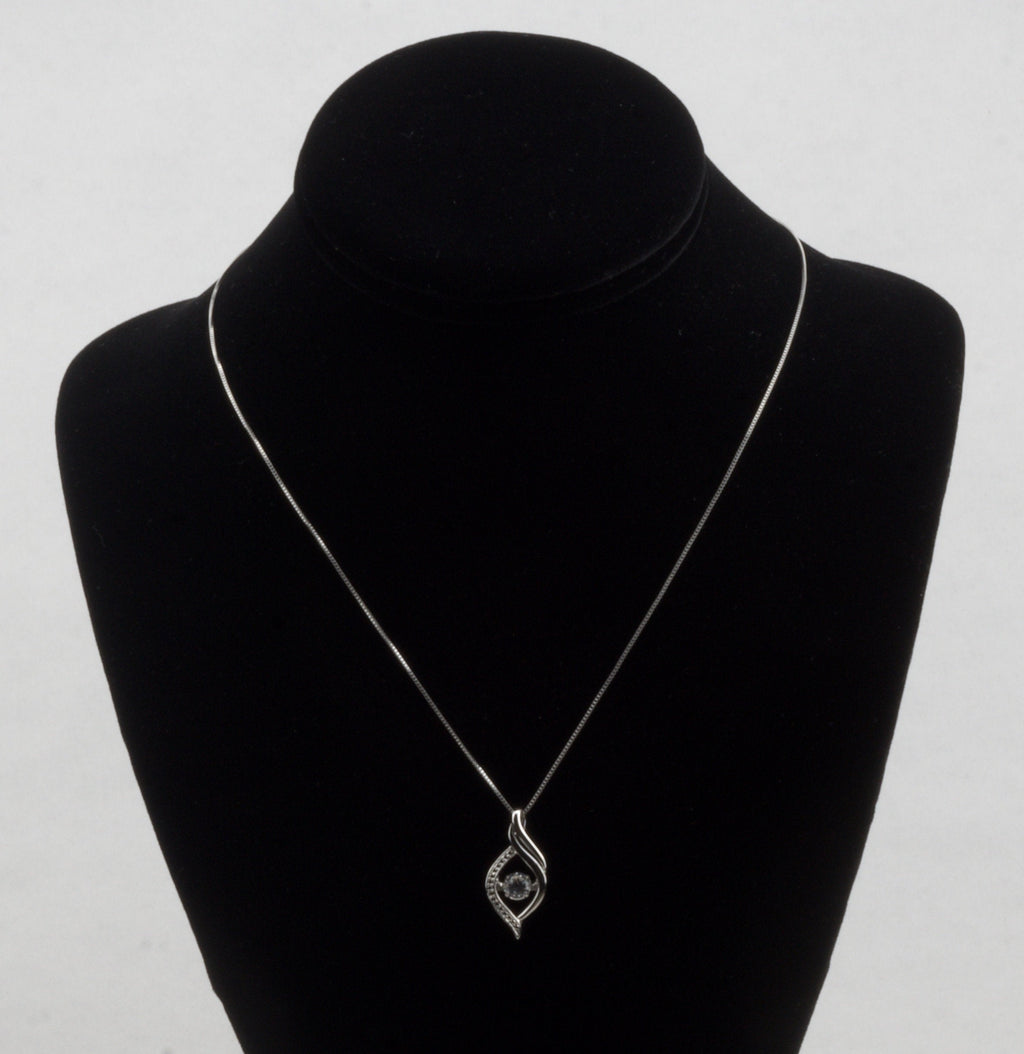 Sterling Silver En Tremblant Pendant on Sterling Silver Box Chain - 18"