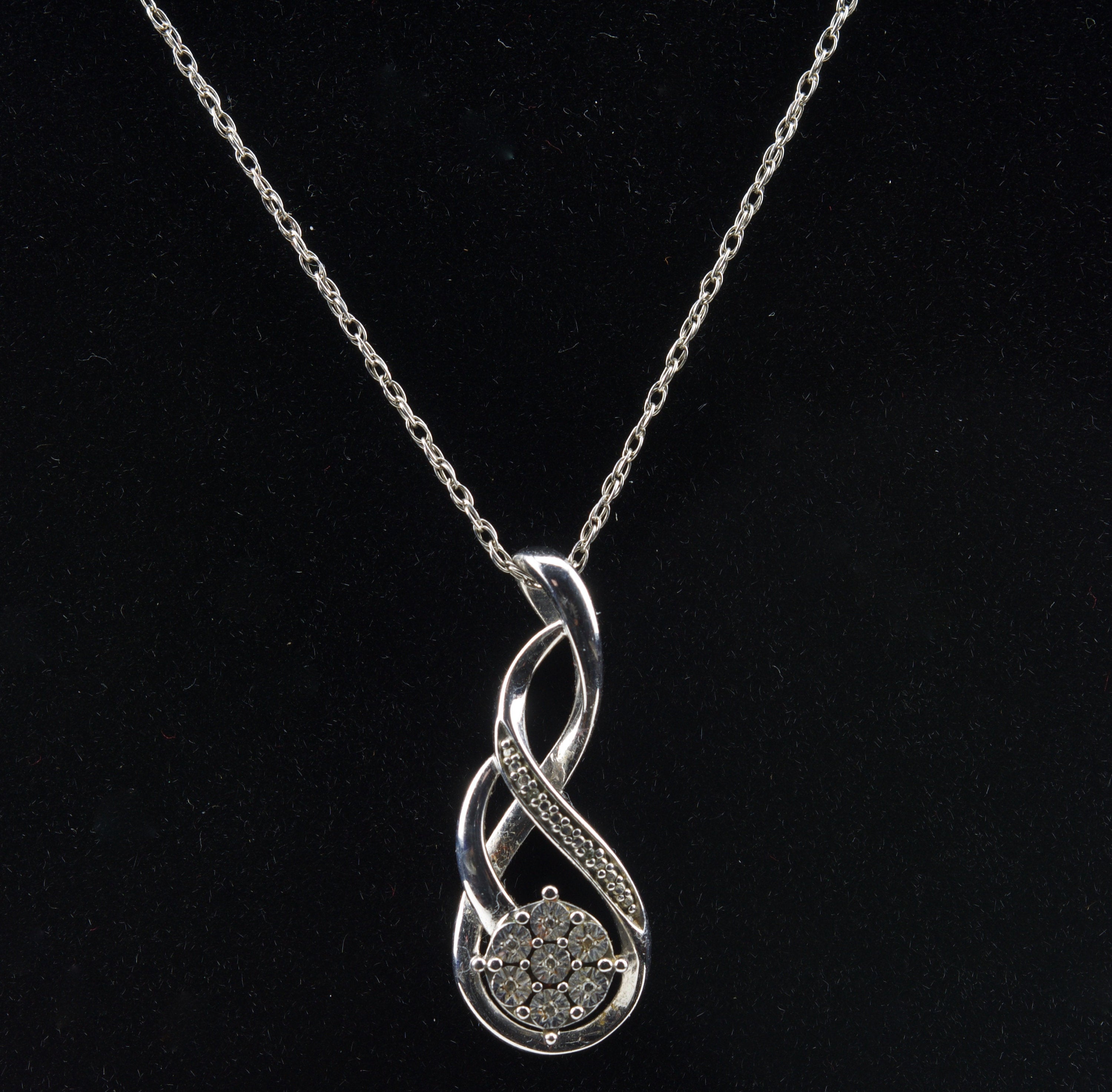 Sterling Silver Chain with Sterling Silver Pendant - 18"