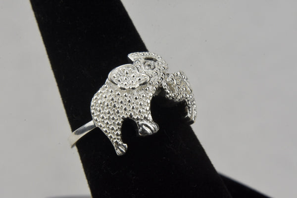 Adorable Sterling Silver Elephant Ring - Size 7