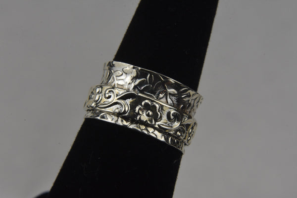 Sterling Silver Floral Embossed Spinner Ring - Size 6