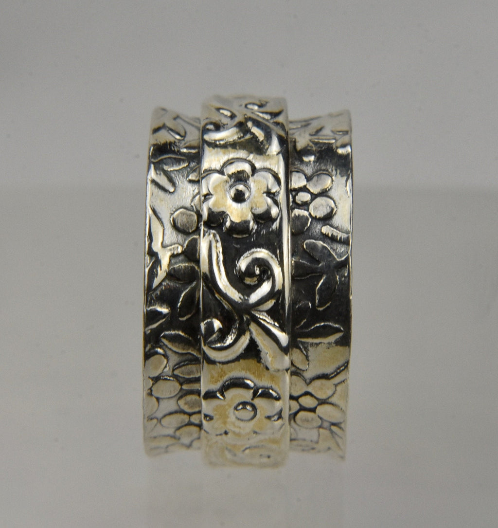 Sterling Silver Floral Embossed Spinner Ring - Size 6