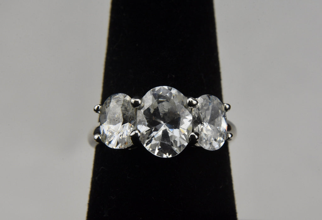 Three Clear Oval Rhinestone Sterling Silver Ring - Size 6.75