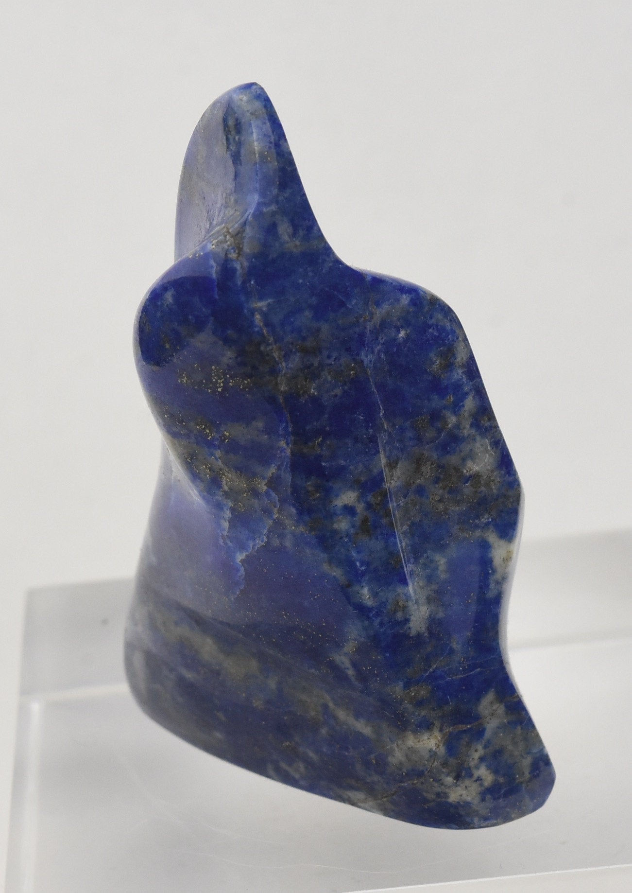 Lovely Pyramid Shaped Polished Lapis Lazuli
