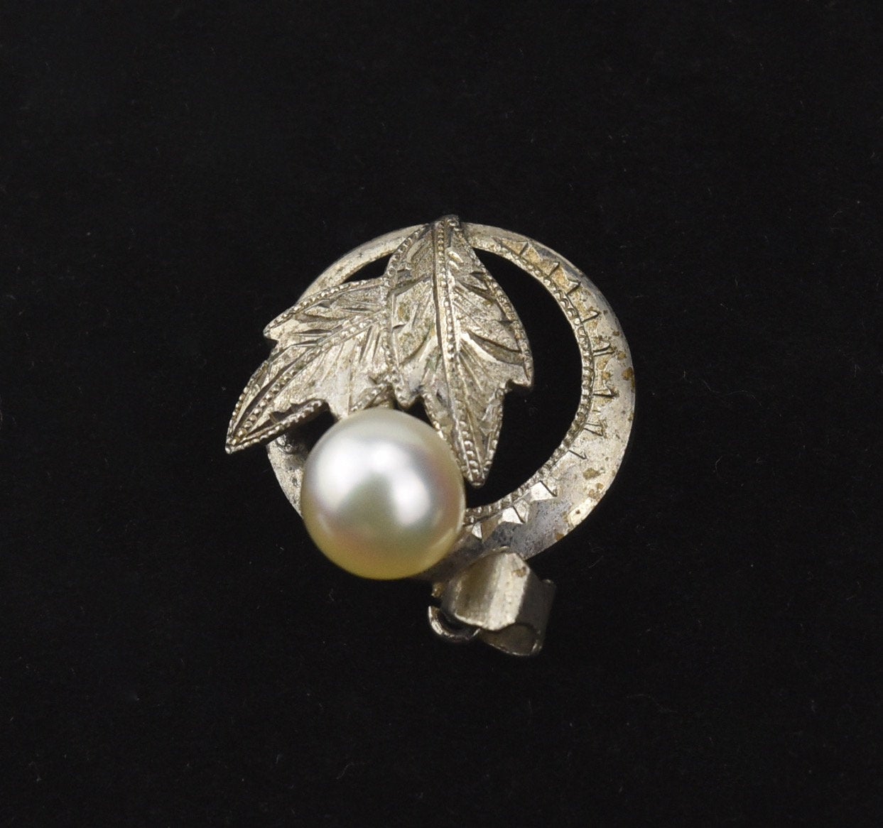 Vintage Sterling Silver Leaf Pendant with Pearl