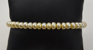 Button Pearl Stretch Bracelet