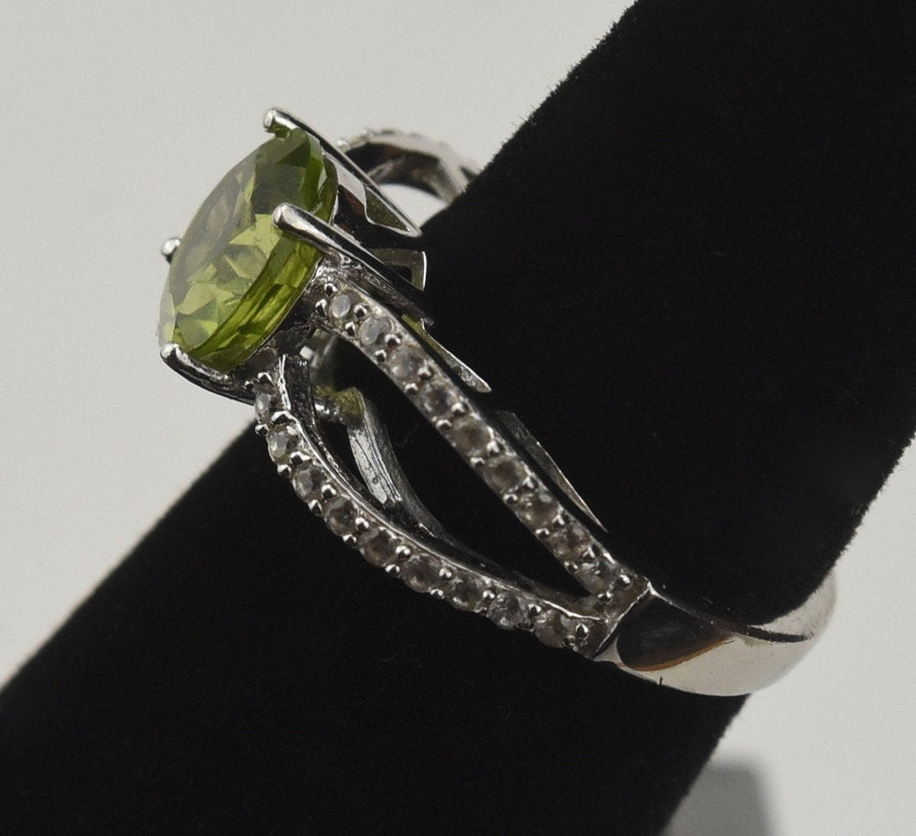 Sterling Silver Light Green Crystal Ring - Size 5