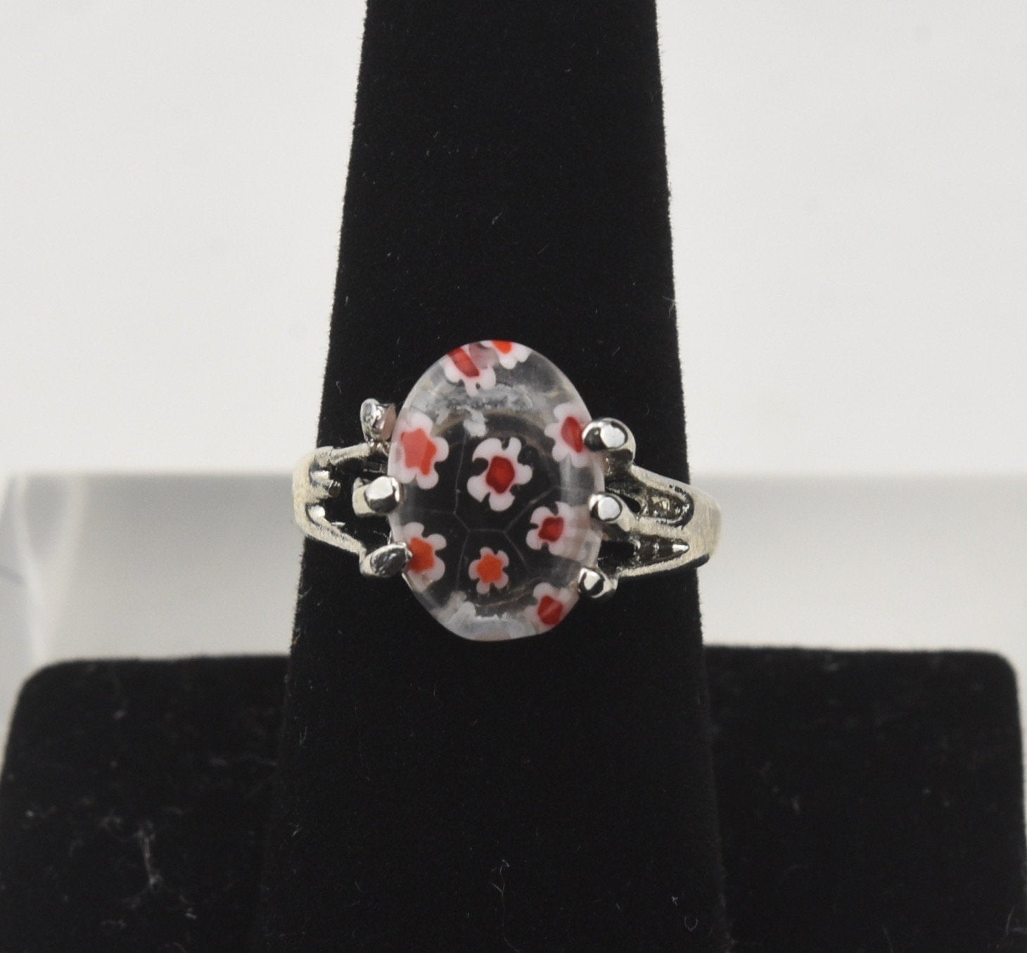 Clear and Red Glass Millefiori Ring DAMAGED - Size 7.5