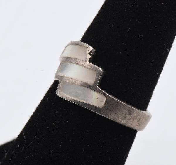 Vintage Sterling Silver Inlaid Mother of Pearl Bypass Ring - Size 6.75