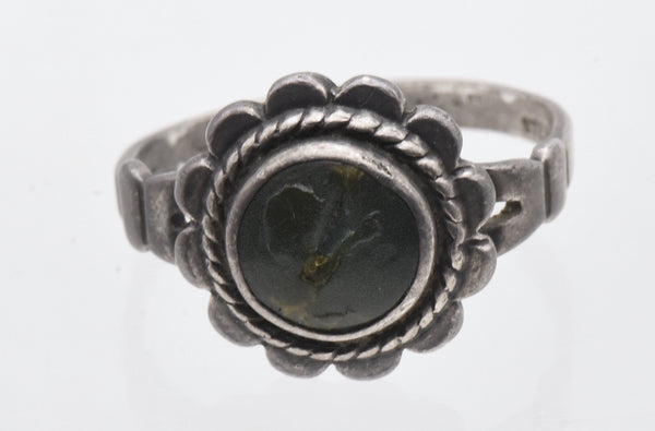 Vintage Sterling Silver Green Stone Ring - Size 6.5 DAMAGED