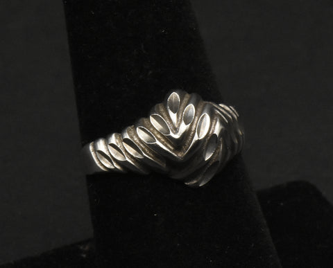 Vintage Sterling Silver "Knot" Ring - Size 7.75