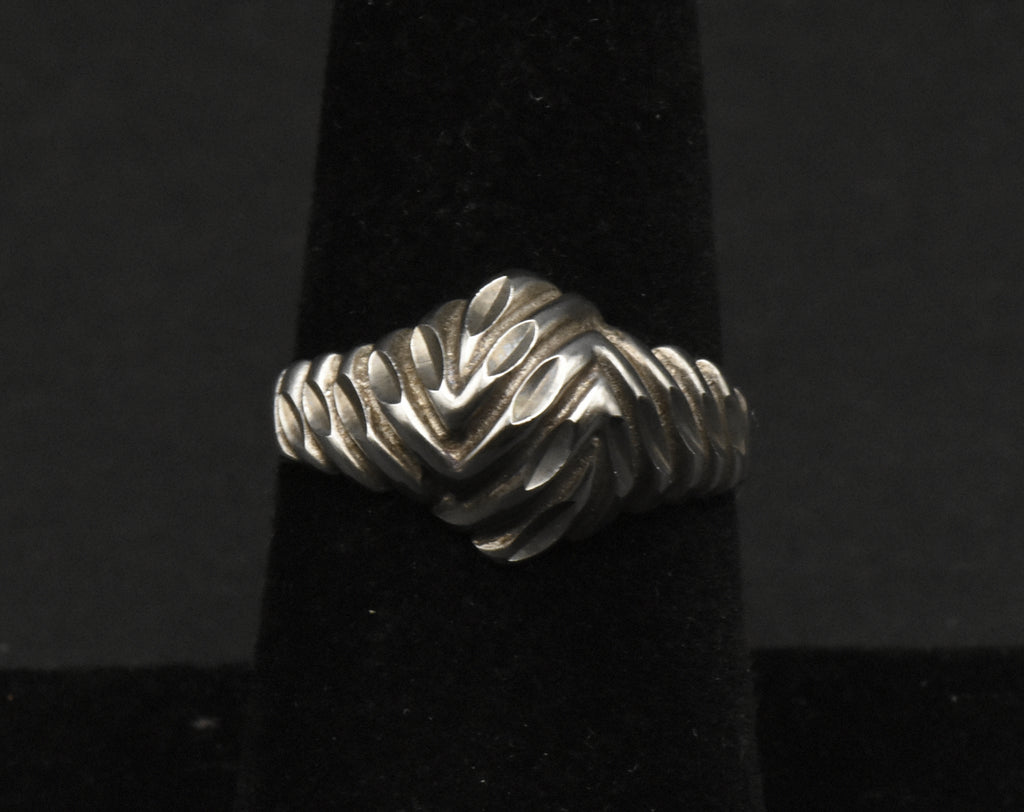 Vintage Sterling Silver "Knot" Ring - Size 7.75