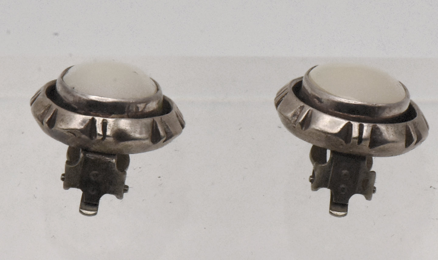 Carol Felley - Vintage Sterling Silver Mother of Pearl Clip On Earrings