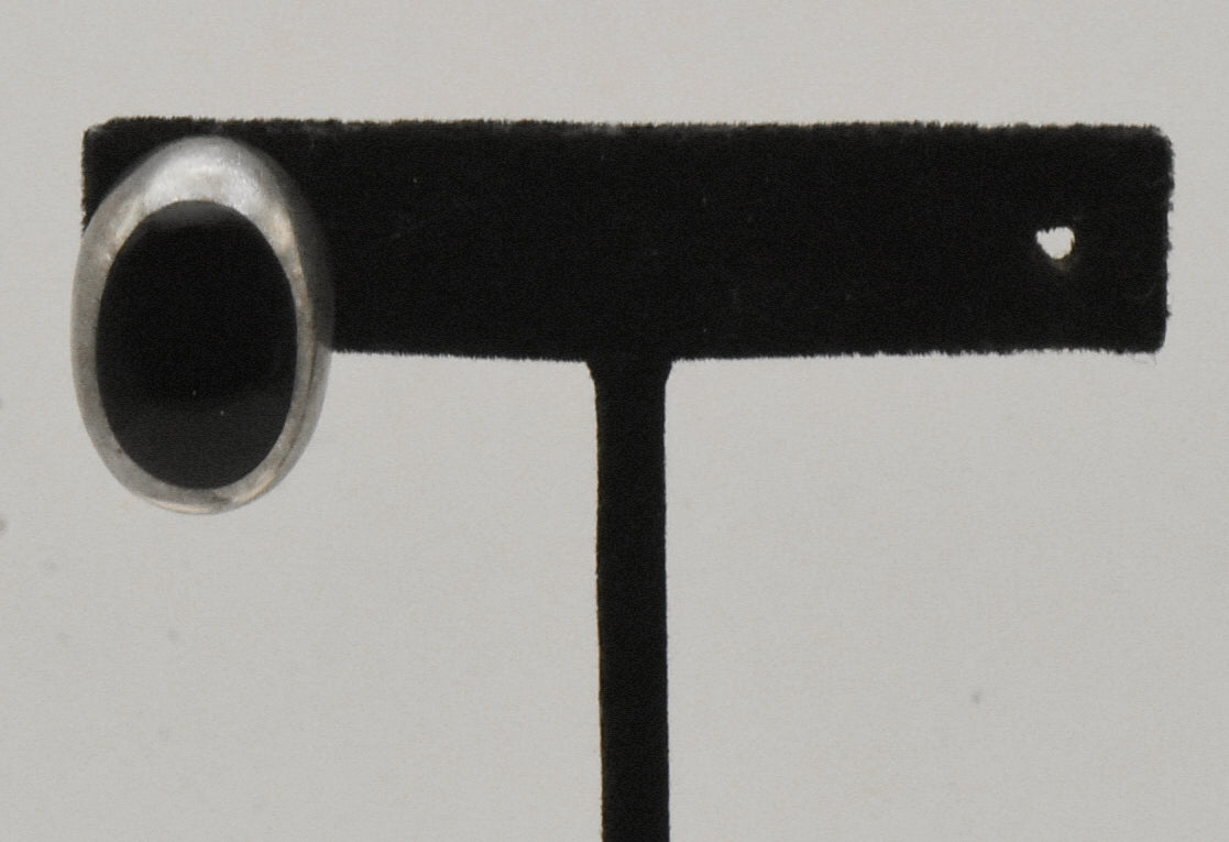 UNMARKED Vintage Mexican Sterling Silver Black Onyx Stud Earring