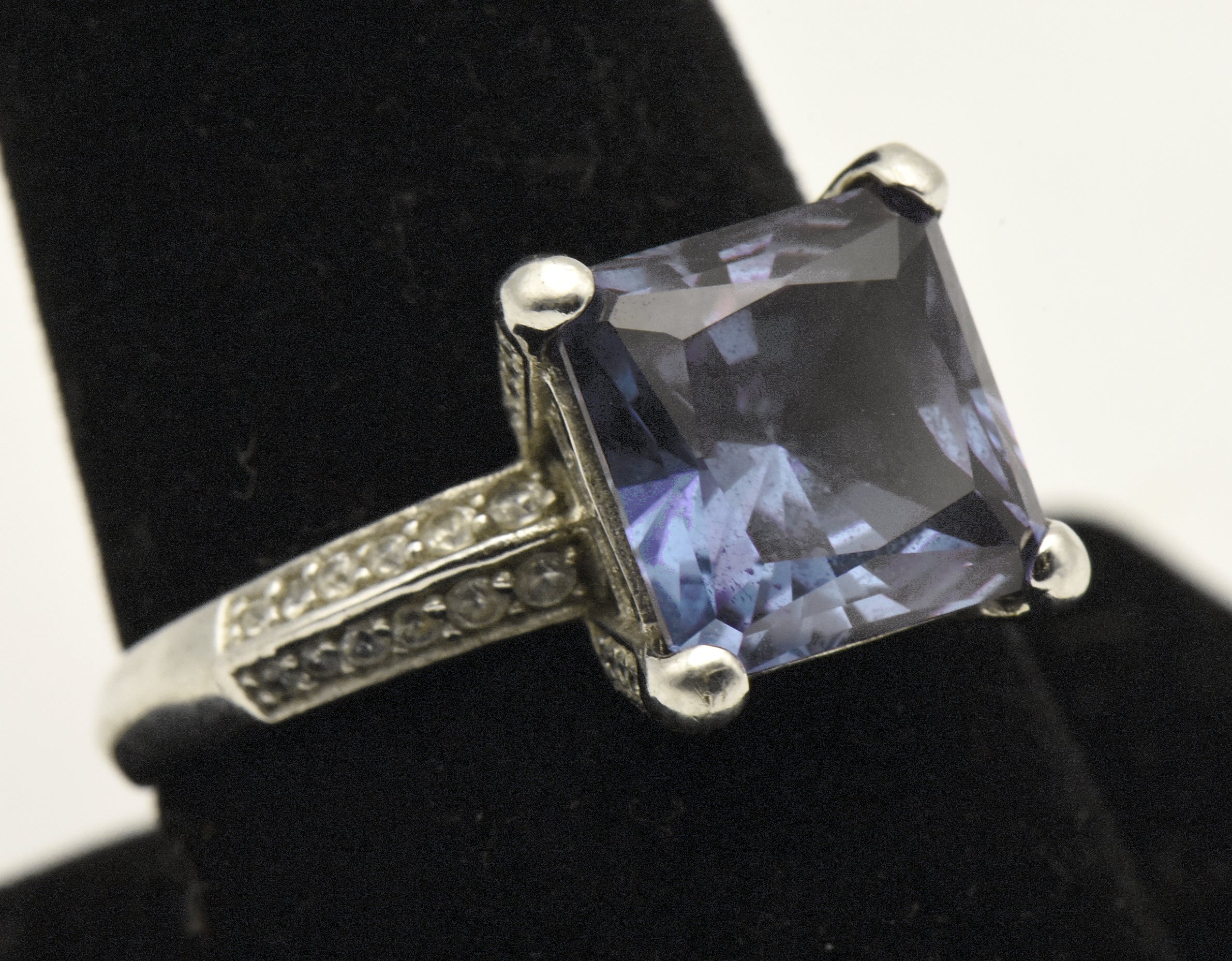 Vintage Sterling Silver Synthetic Color Change Sapphire Ring - Size 9
