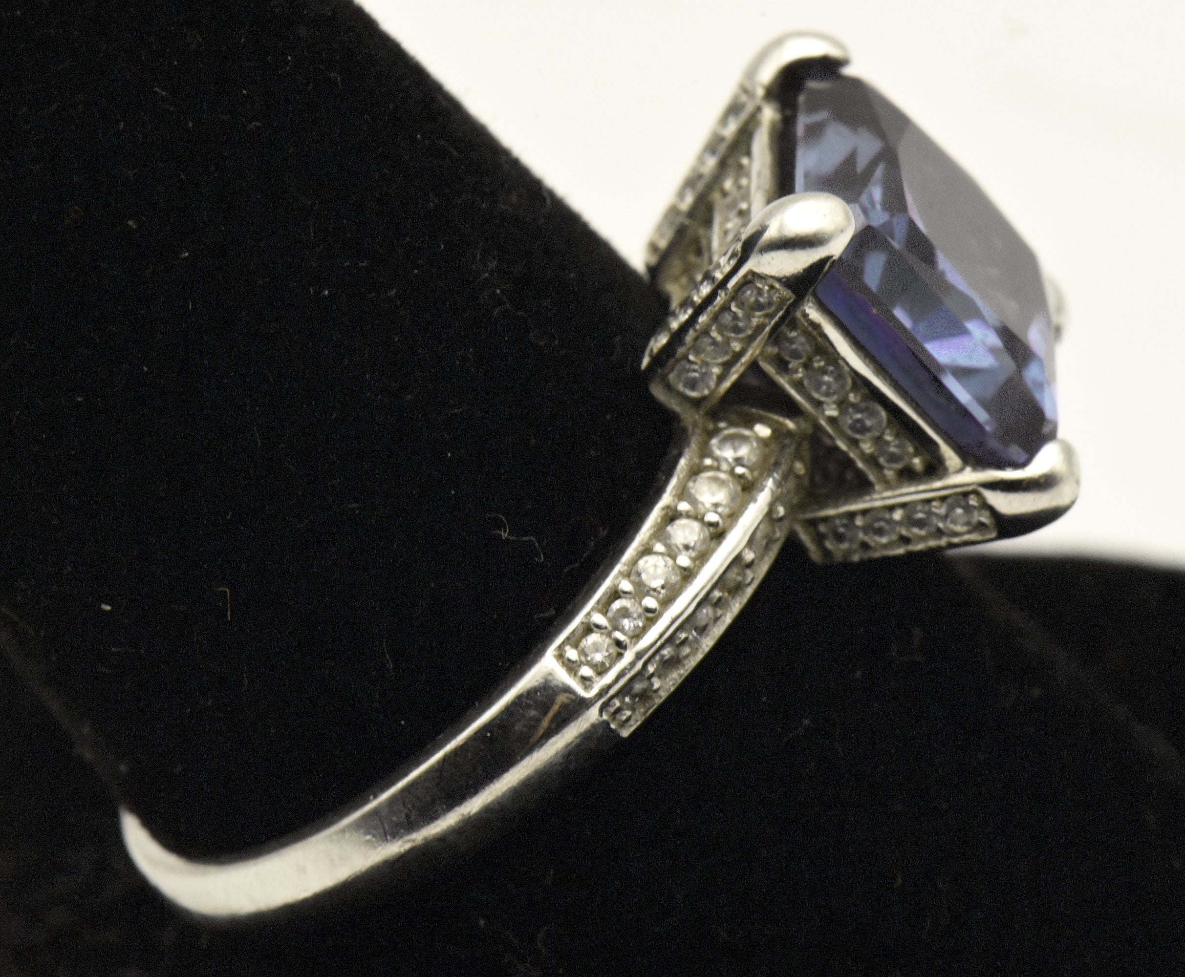 Vintage Sterling Silver Synthetic Color Change Sapphire Ring - Size 9