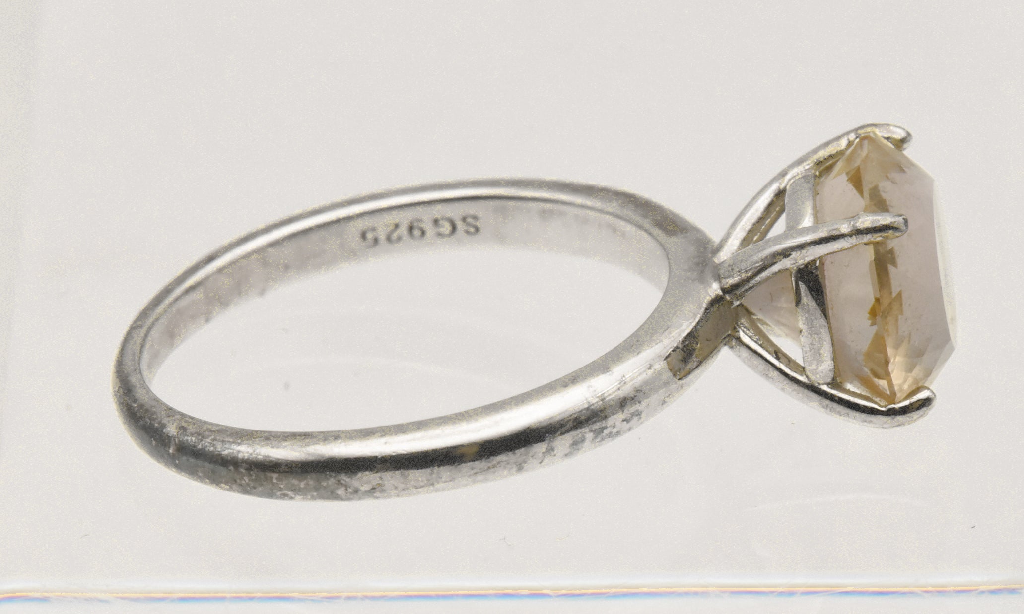 Vintage Sterling Silver Color Change Glass Ring - Size 9