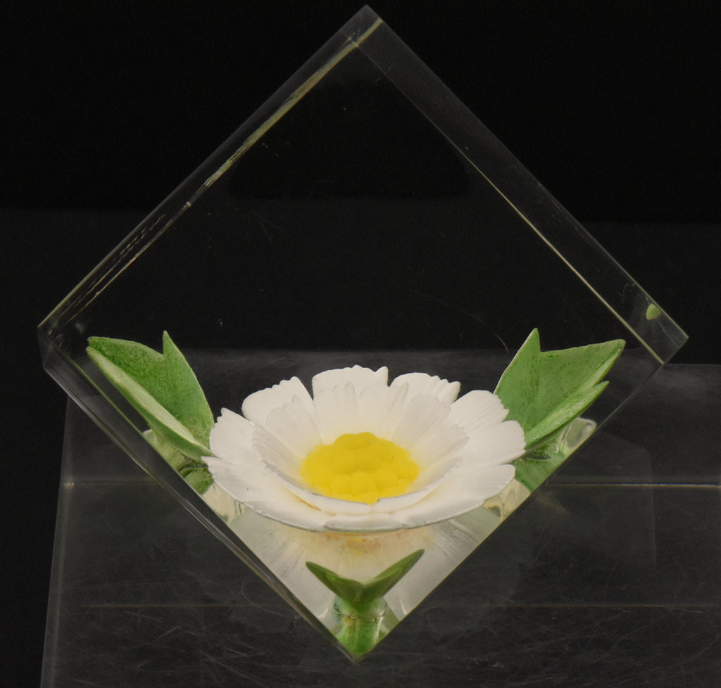 Russ - Vintage Acrylic Daisy in a Cube Paperweight