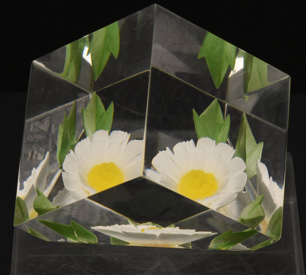 Russ - Vintage Acrylic Daisy in a Cube Paperweight