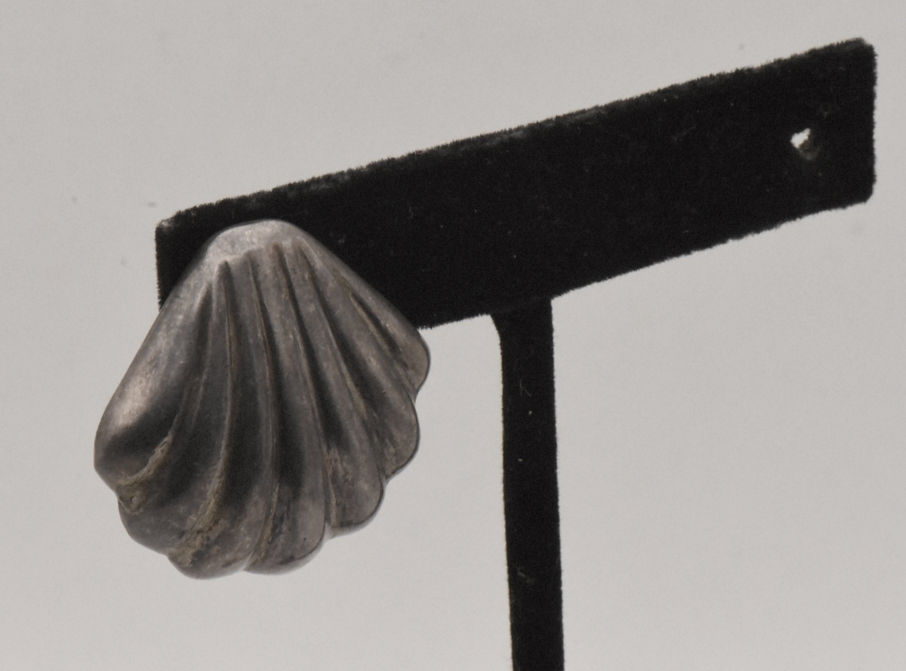 UNMATCHED Vintage Sterling Silver Seashell Stud Earring