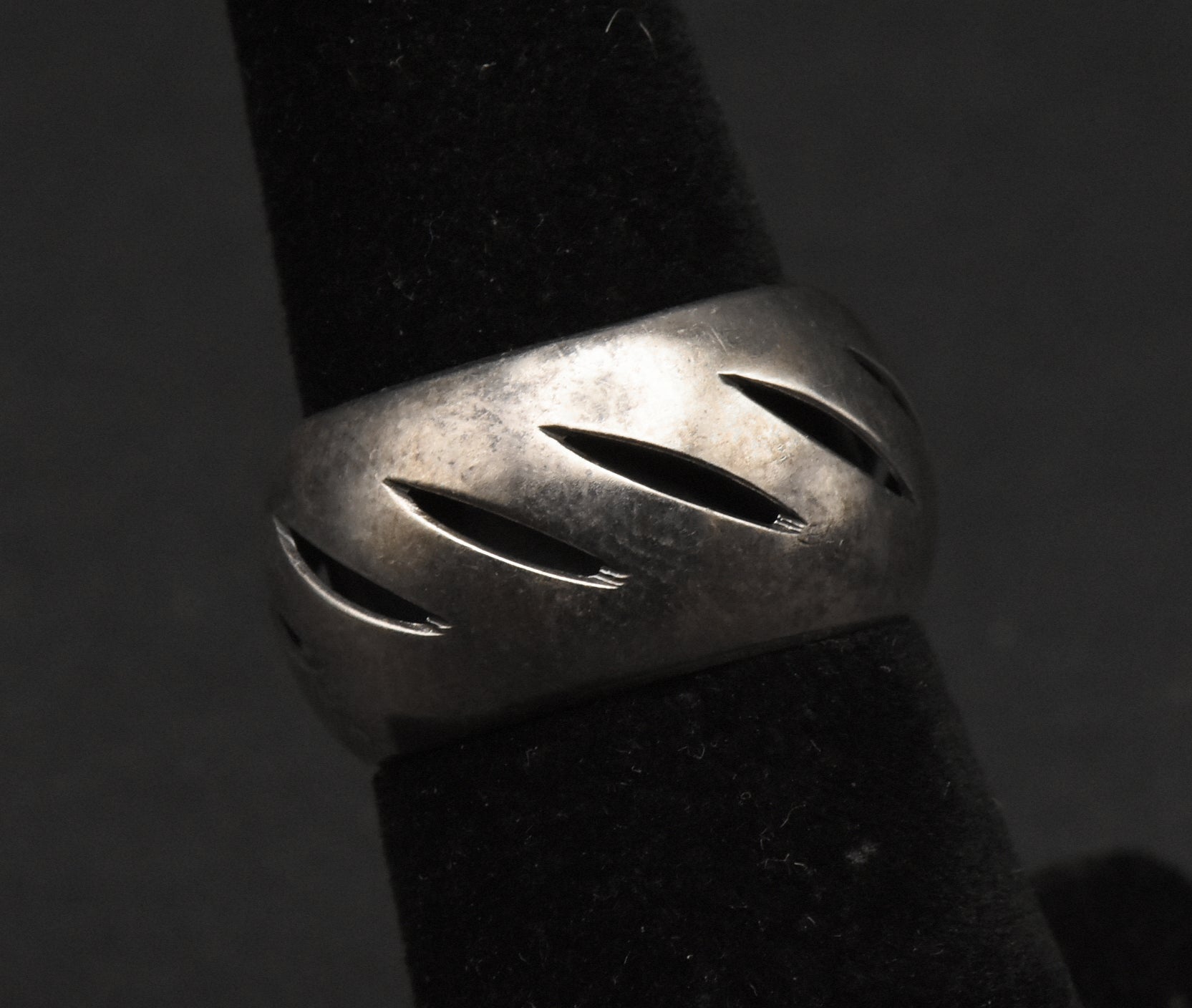 Vintage Sterling Silver Band - Size 6.25