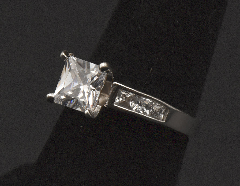 Vintage Sterling Silver Rhinestone Ring - Size 6.75