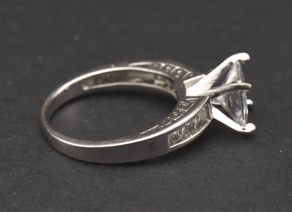 Vintage Sterling Silver Rhinestone Ring - Size 6.75
