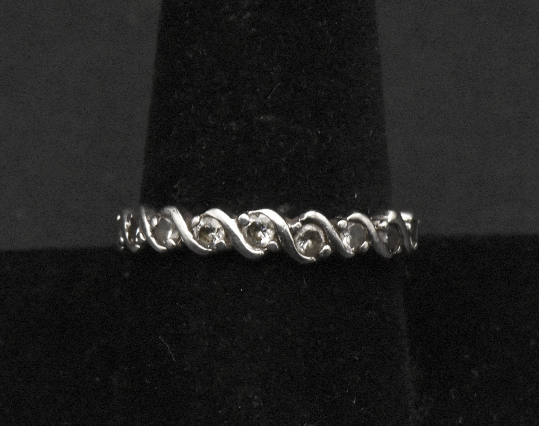 Vintage Sterling Silver Rhinestone Infinity Band - Size 9.25