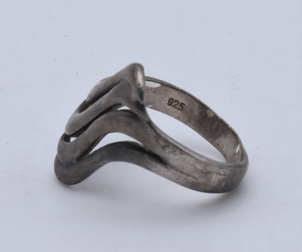Vintage Sterling Silver Wave Design Ring - Size 8.5