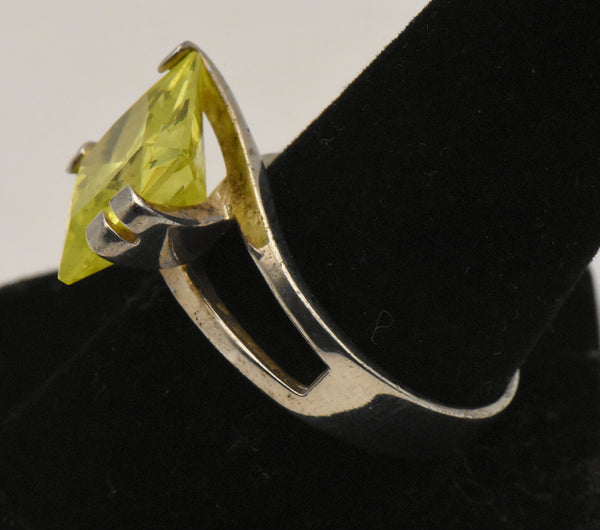 Vintage Sterling Silver Yellow Cubic Zirconia Modern Design Ring - Size 9.25